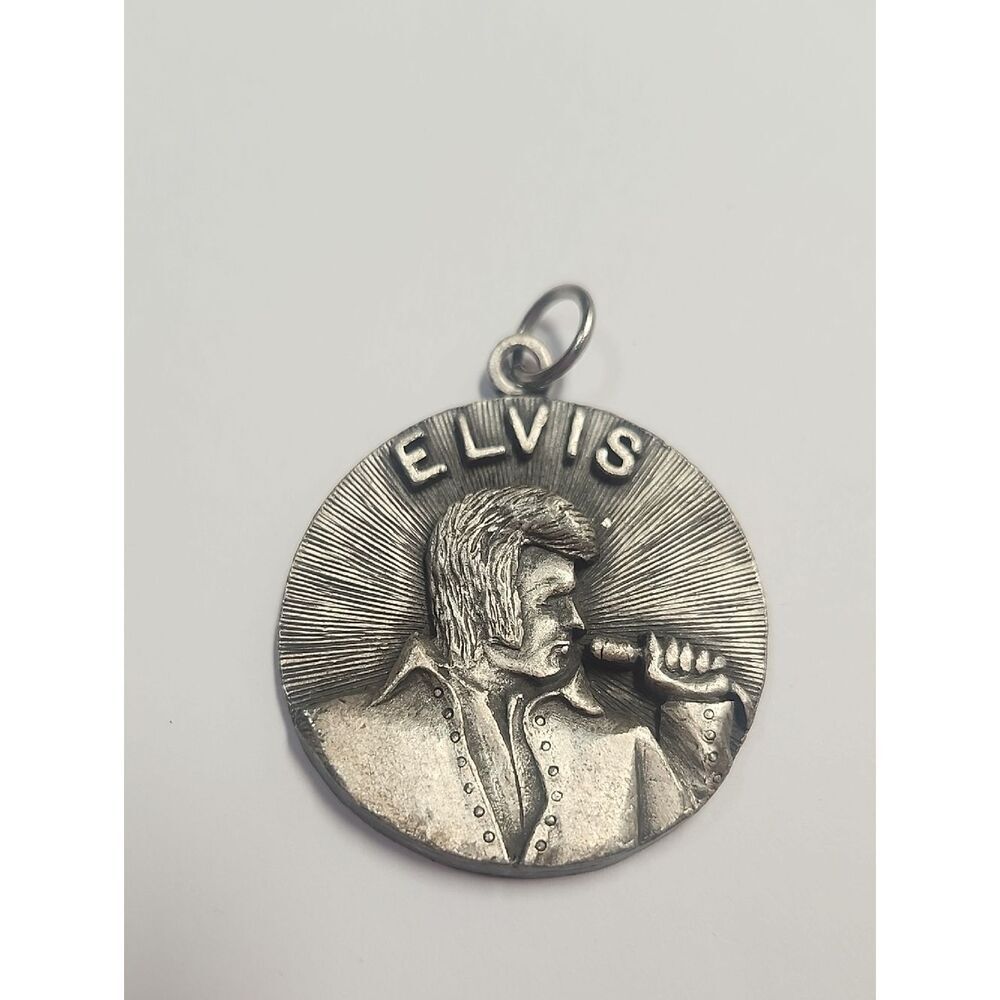 Elvis Pewter Pendant King Of Rock Tribute 1935-1977